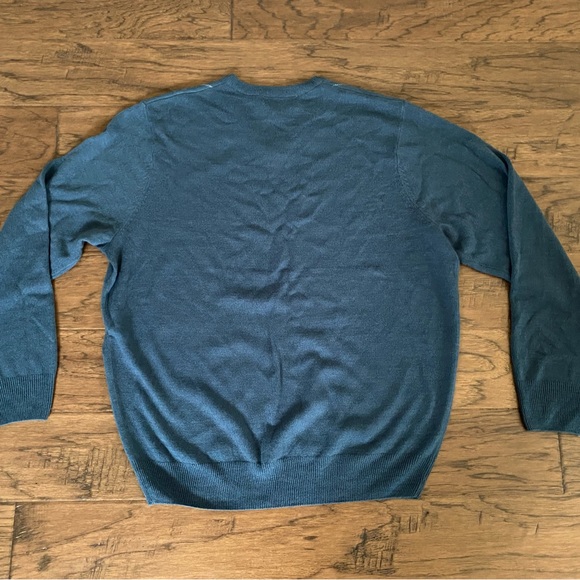 Geoffrey Beene Soft Blue Sweater - Picture 2 of 3